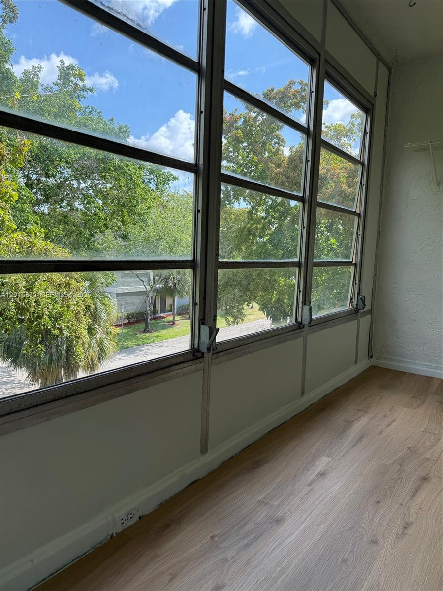 OAKBROOK IV V VI VII COND - Residential