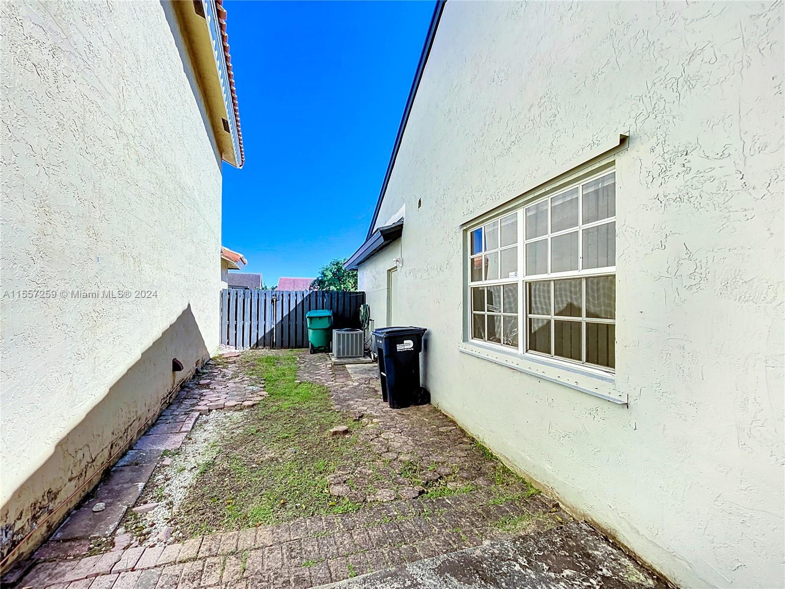MARKET PLACE SQUARE AMEND - Residential