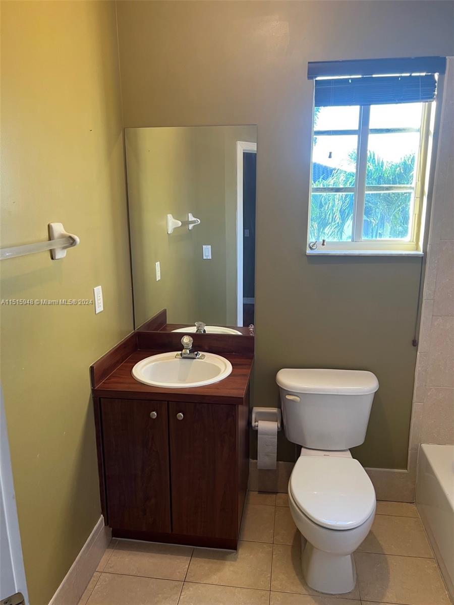 CRESTVIEW LAKES 2ND ADDN - Residential