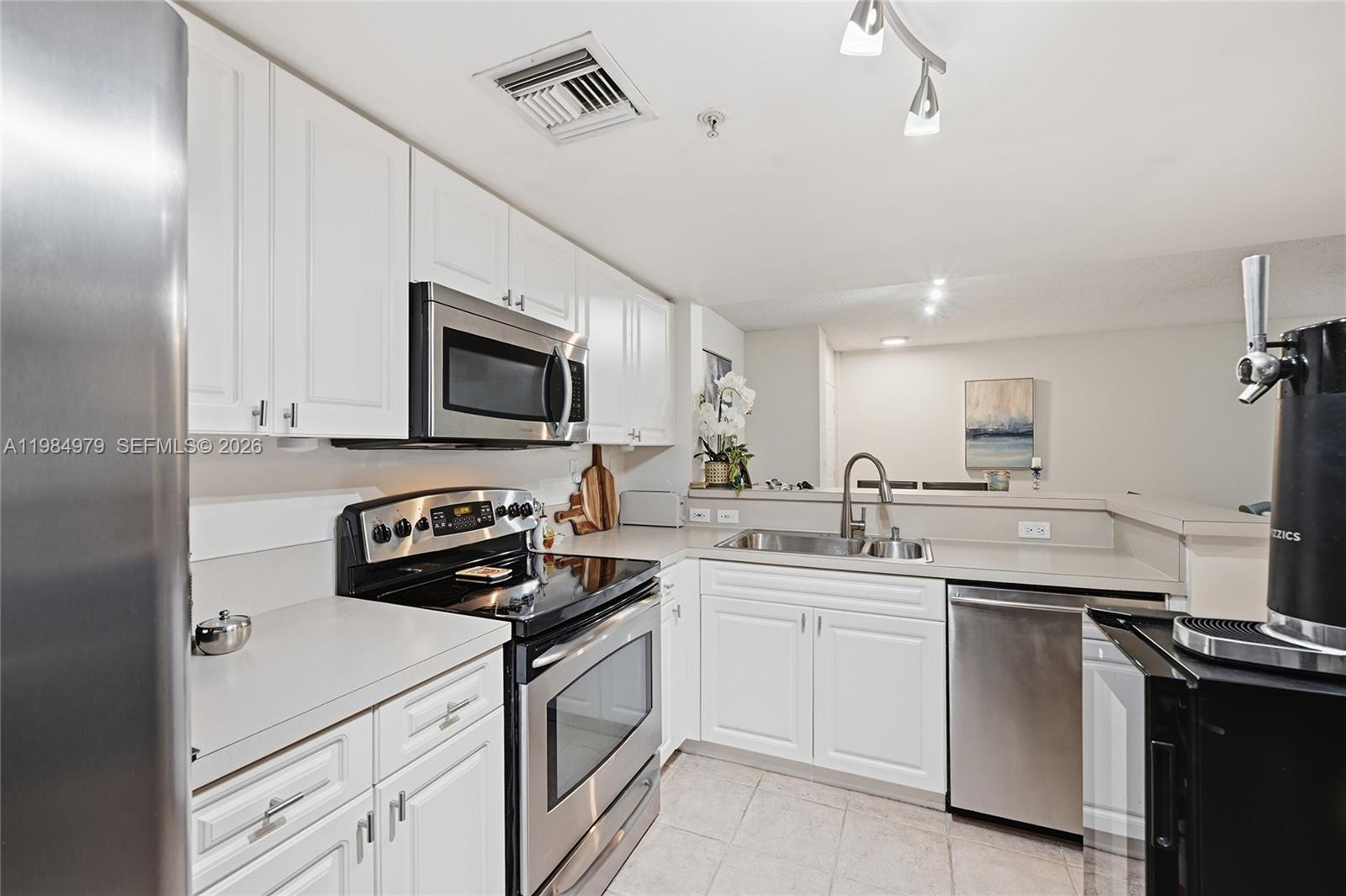 LAS OLAS BY THE RIVER CON - Residential