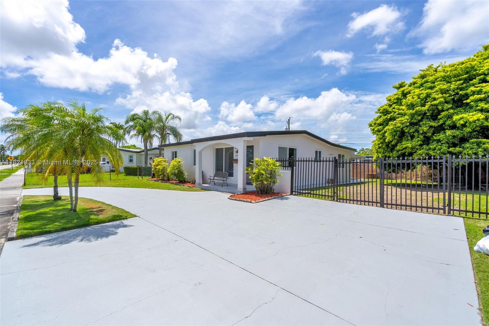 11030 SW 42 ST