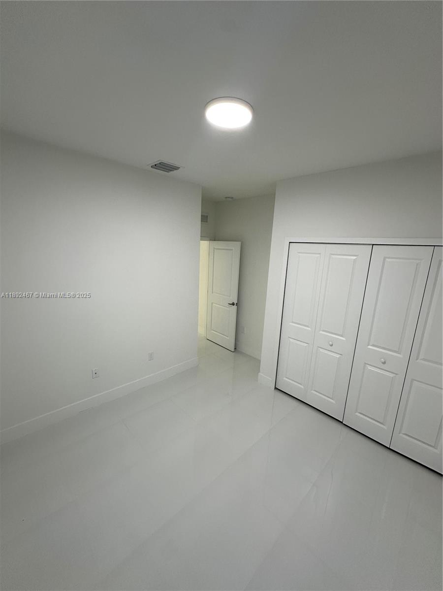 J G HEADS FARMS SUB - Residential Lease