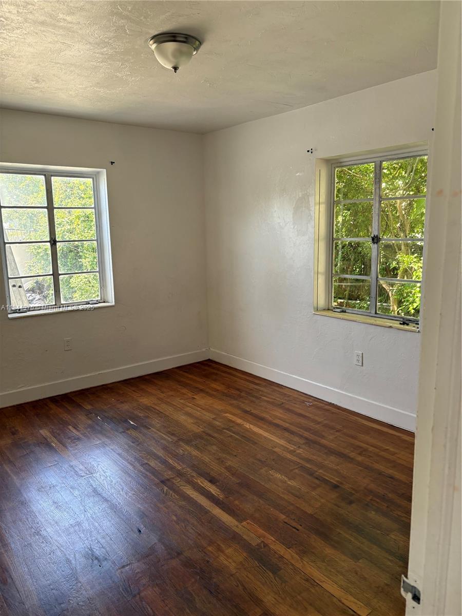 LYNDALE ADDN - Residential Income