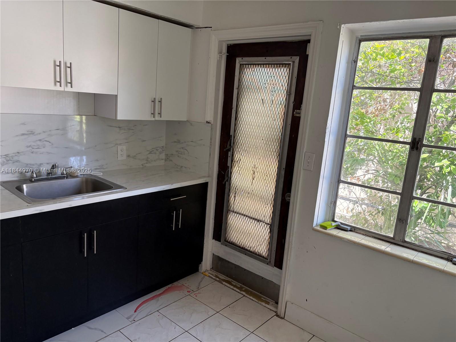 LYNDALE ADDN - Residential Income