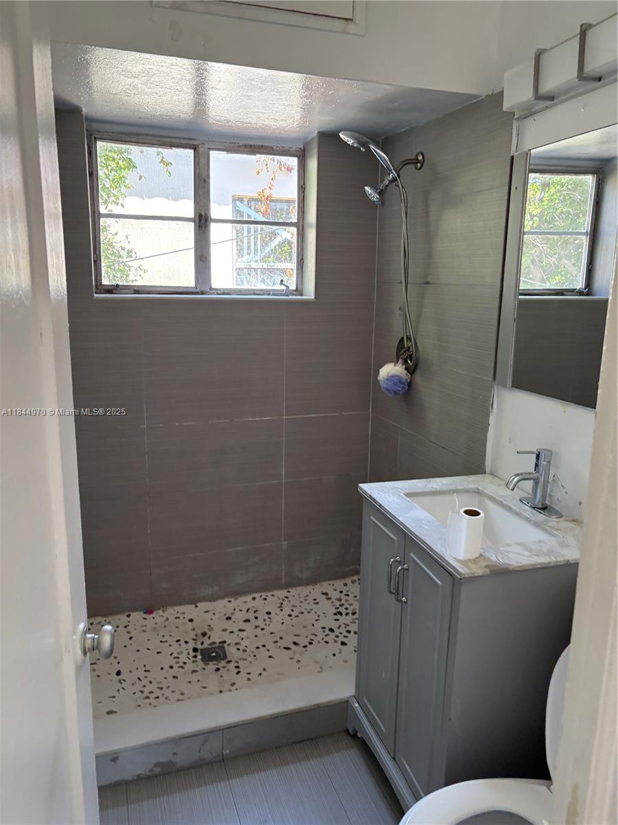 LYNDALE ADDN - Residential Income