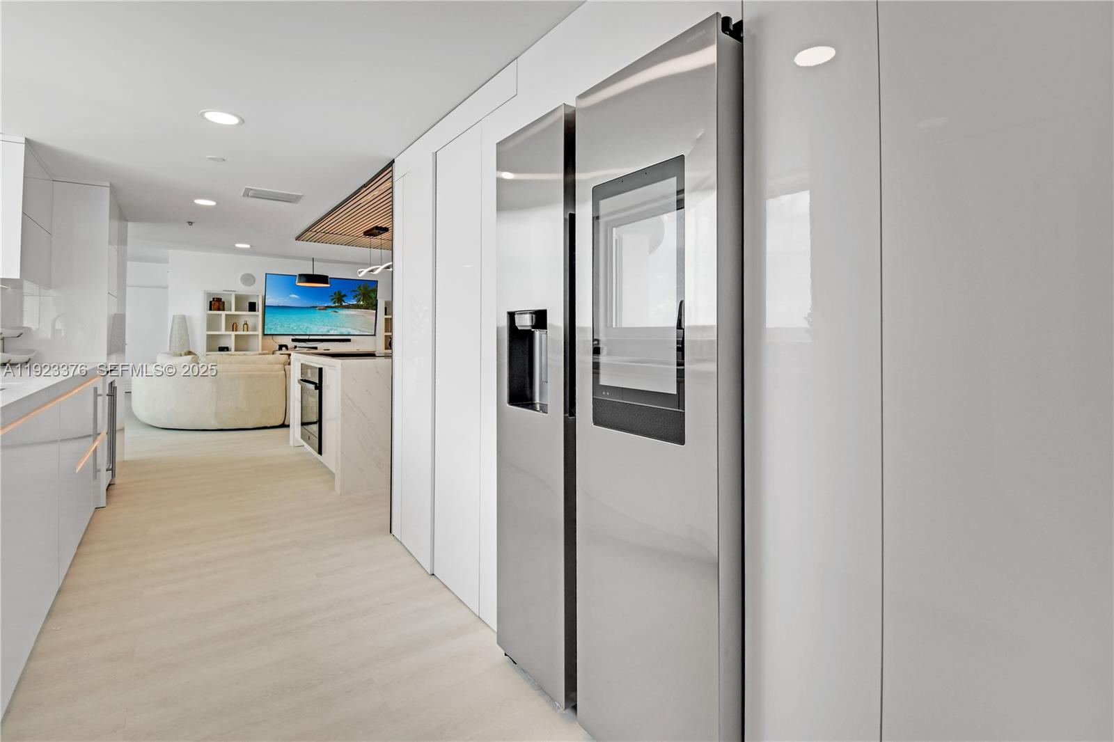 1800 N Bayshore Dr 2201