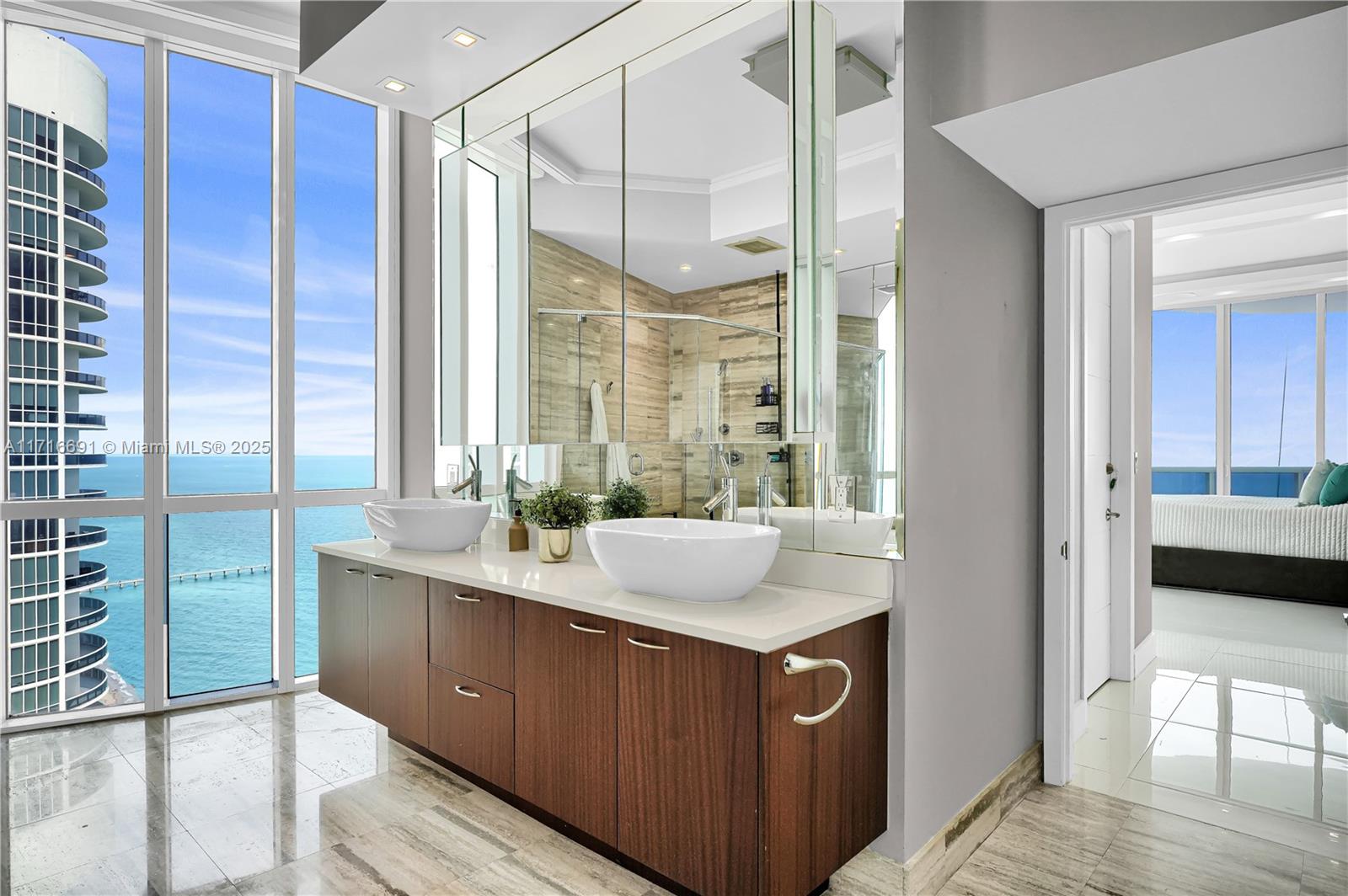 TDR TOWER III CONDO - Residential