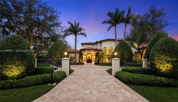 6255 SW 133RD ST, PINECREST, FL 33156 - Image 7dc3c12ba0e082881136fc4251ac8c03/775307471