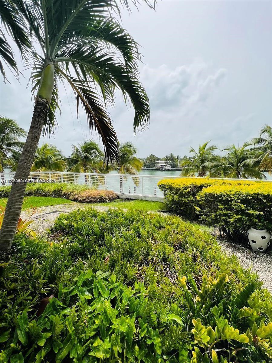 REGATTA AT INDIAN CREEK C - Residential