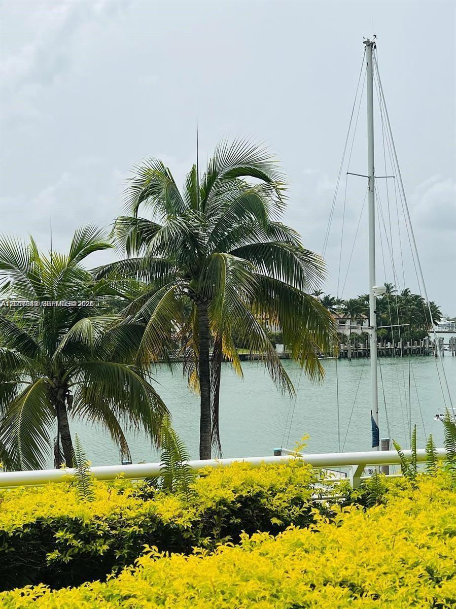 REGATTA AT INDIAN CREEK C - Residential