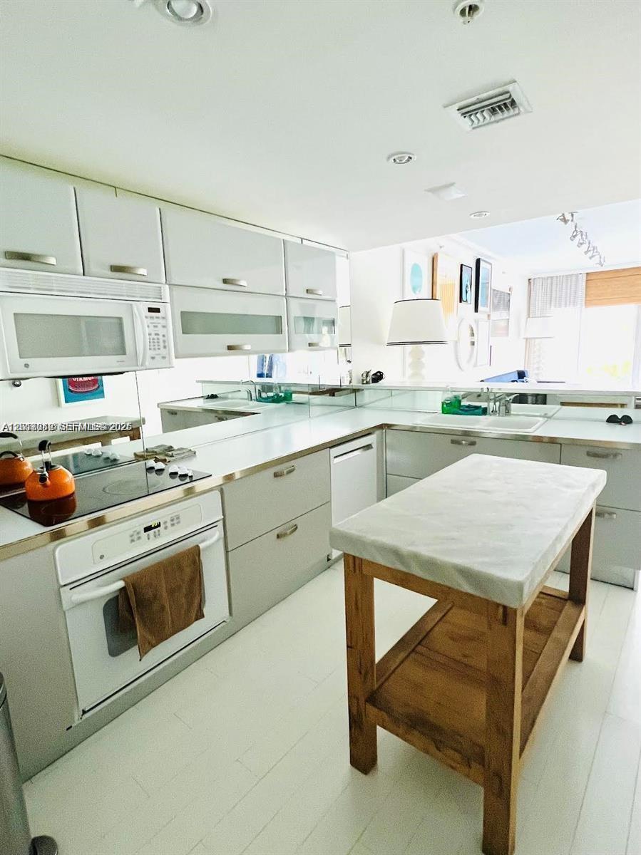 REGATTA AT INDIAN CREEK C - Residential