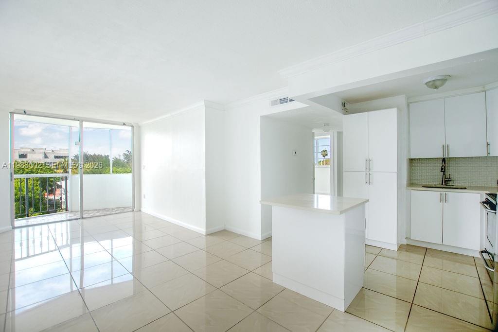 LISETTE CONDO - Residential