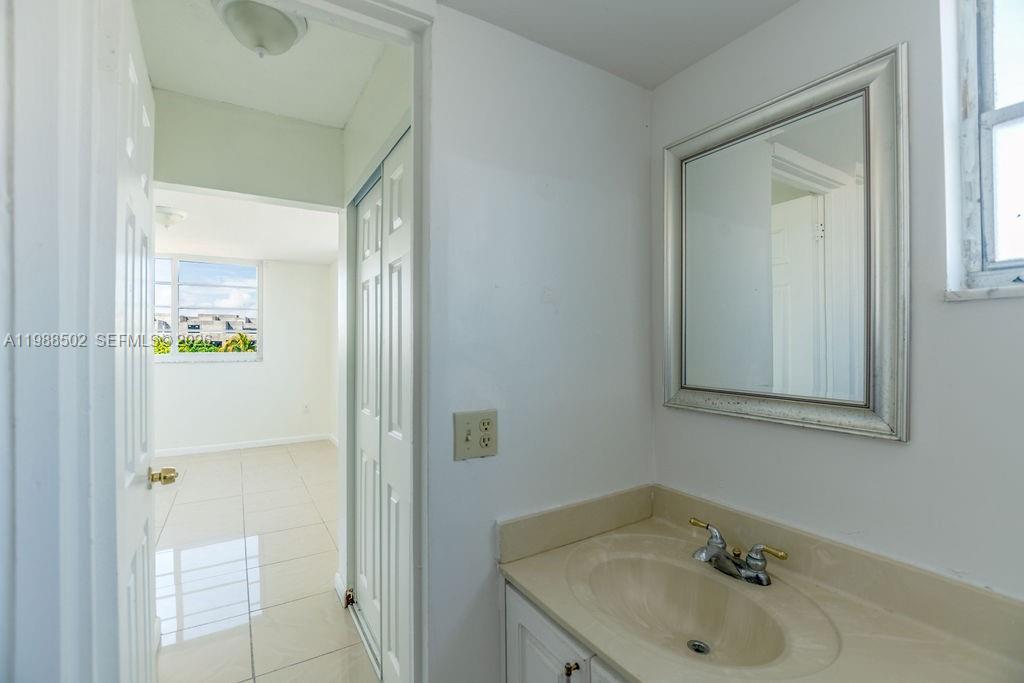 LISETTE CONDO - Residential