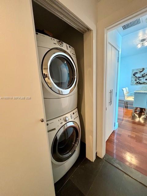 900 BISCAYNE BAY CONDO - Residential Lease