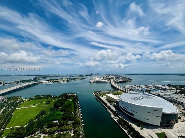 900 BISCAYNE BAY CONDO - Residential Lease