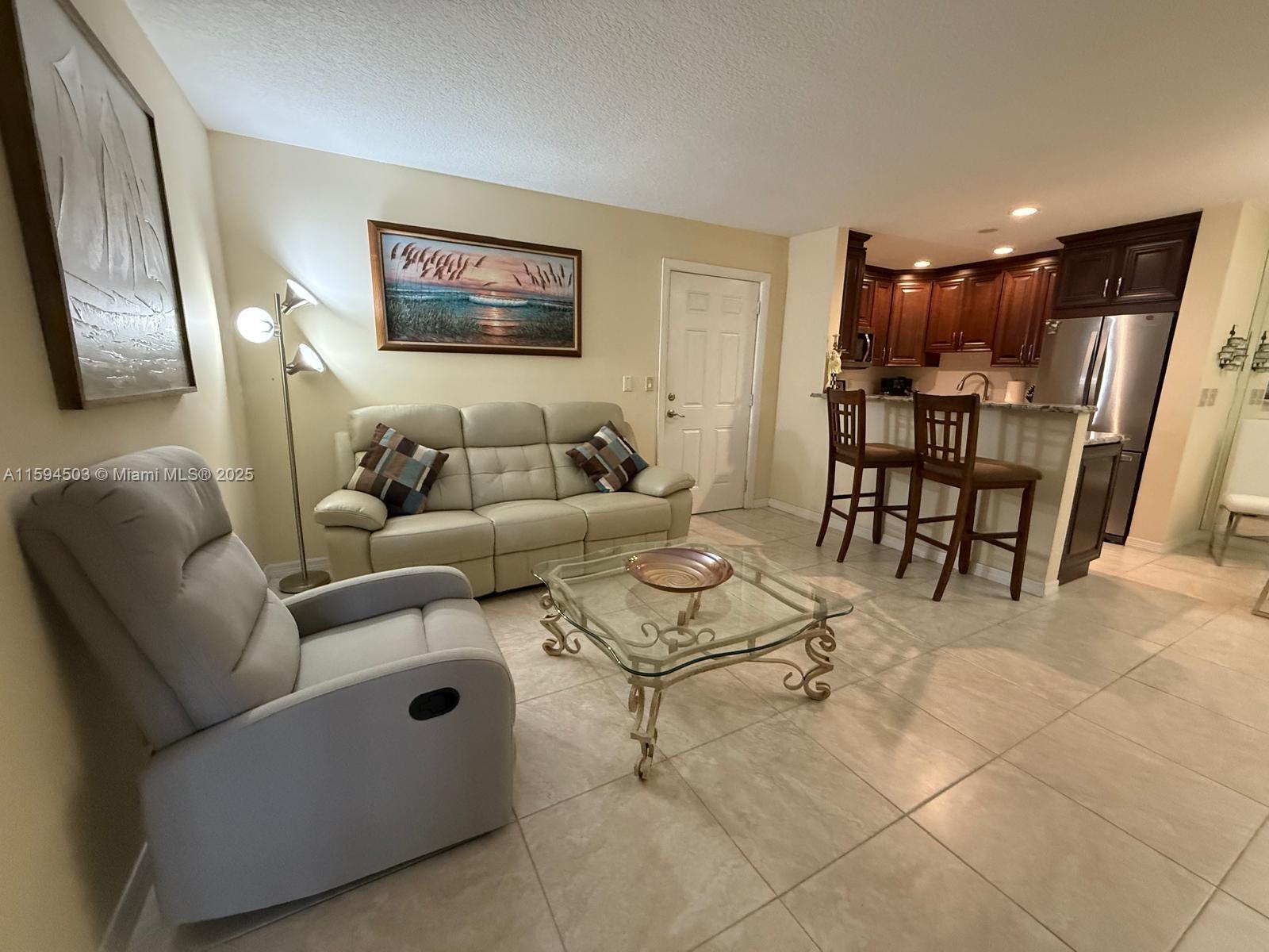 DUNBAR WOODS CONDO I II A - Residential Lease