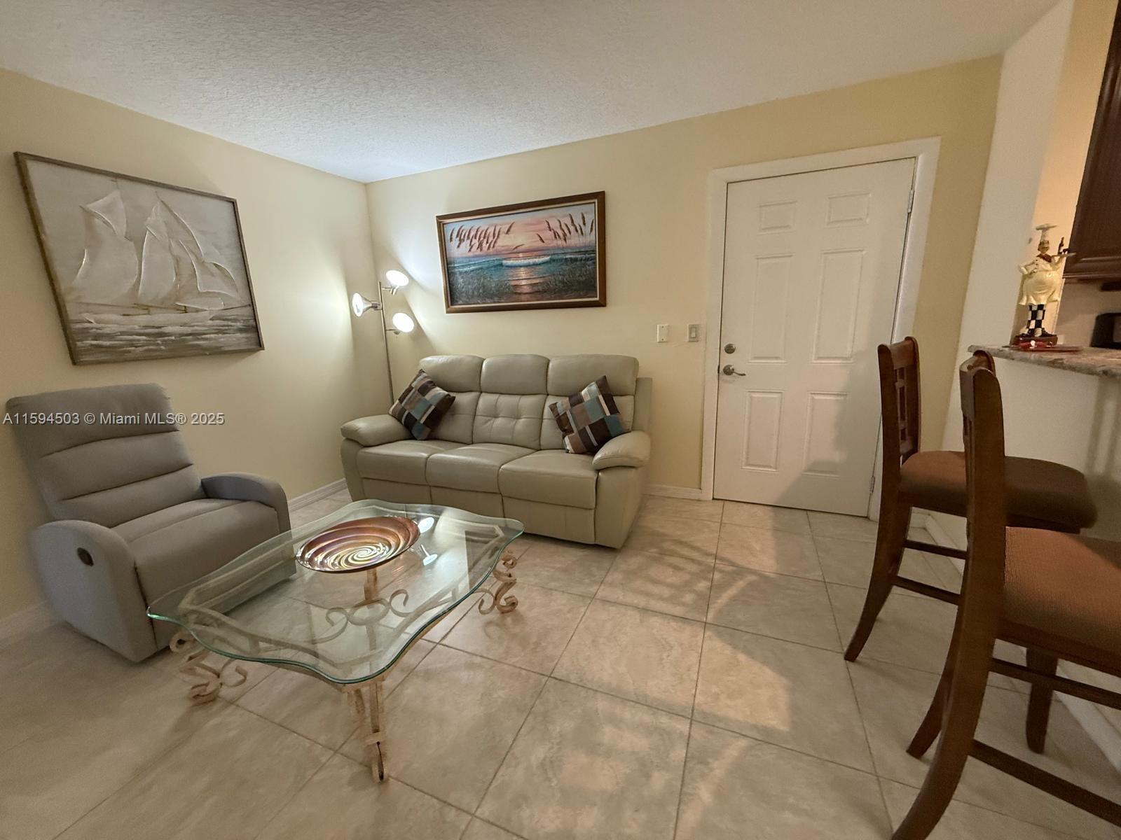 DUNBAR WOODS CONDO I II A - Residential Lease