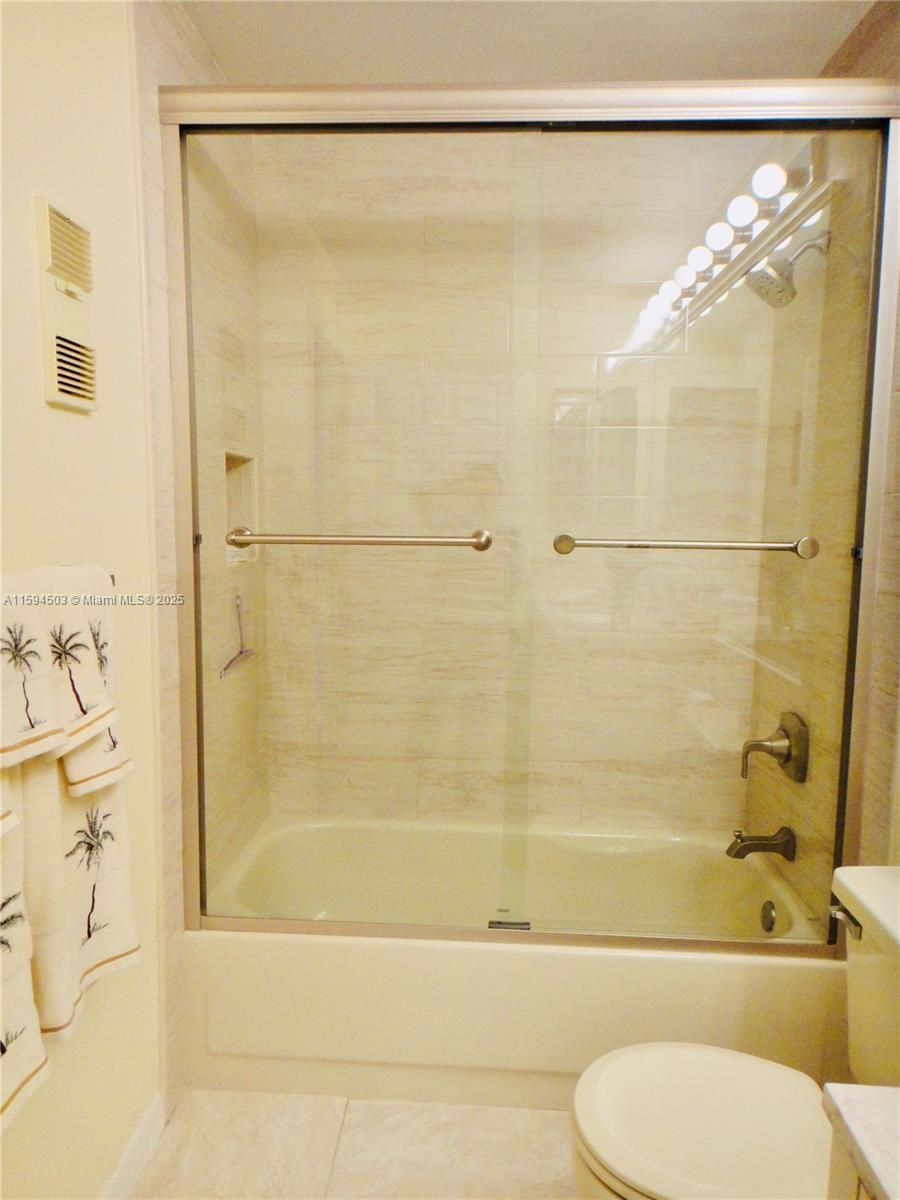 DUNBAR WOODS CONDO I II A - Residential Lease