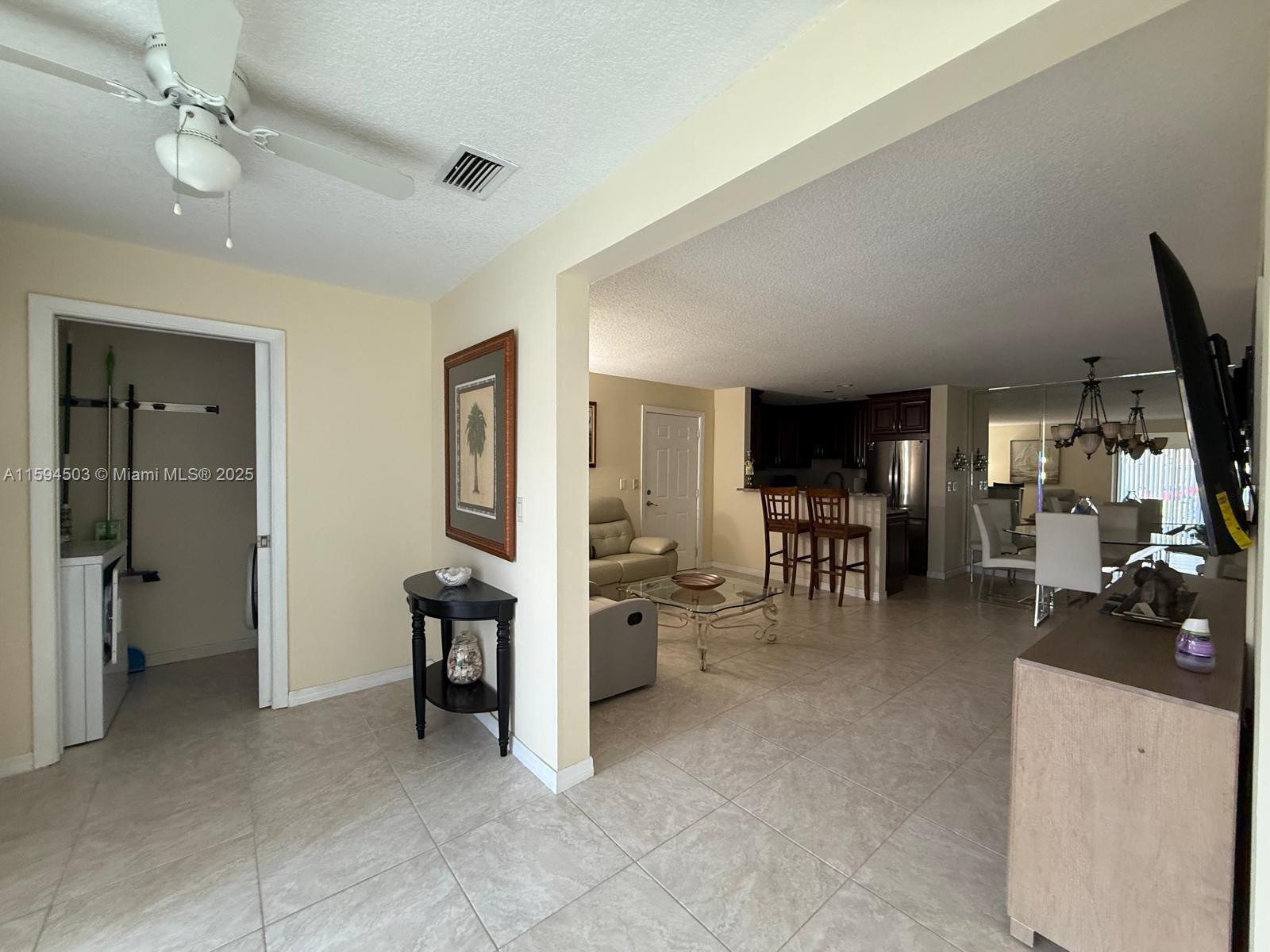 DUNBAR WOODS CONDO I II A - Residential Lease