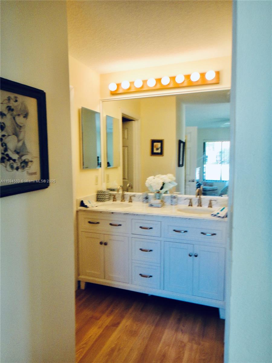 DUNBAR WOODS CONDO I II A - Residential Lease