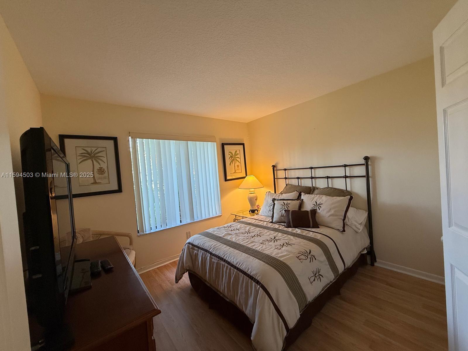 DUNBAR WOODS CONDO I II A - Residential Lease