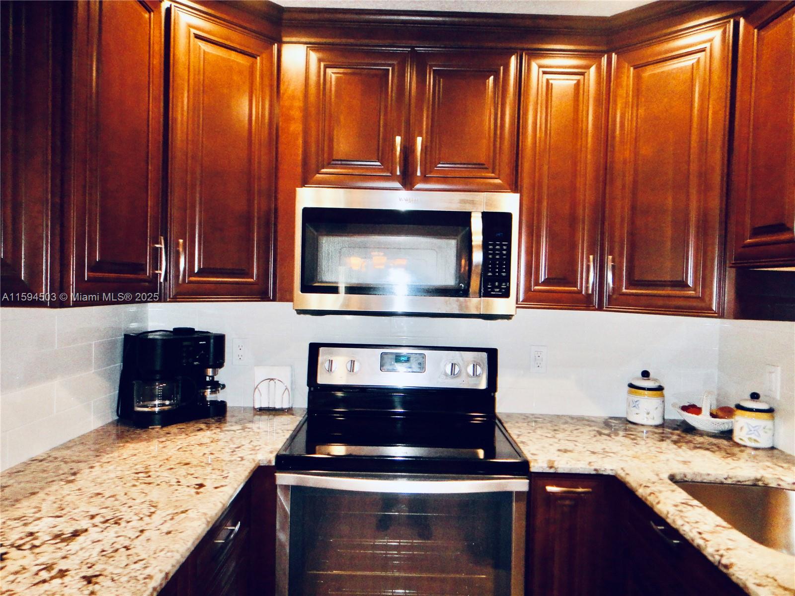 DUNBAR WOODS CONDO I II A - Residential Lease