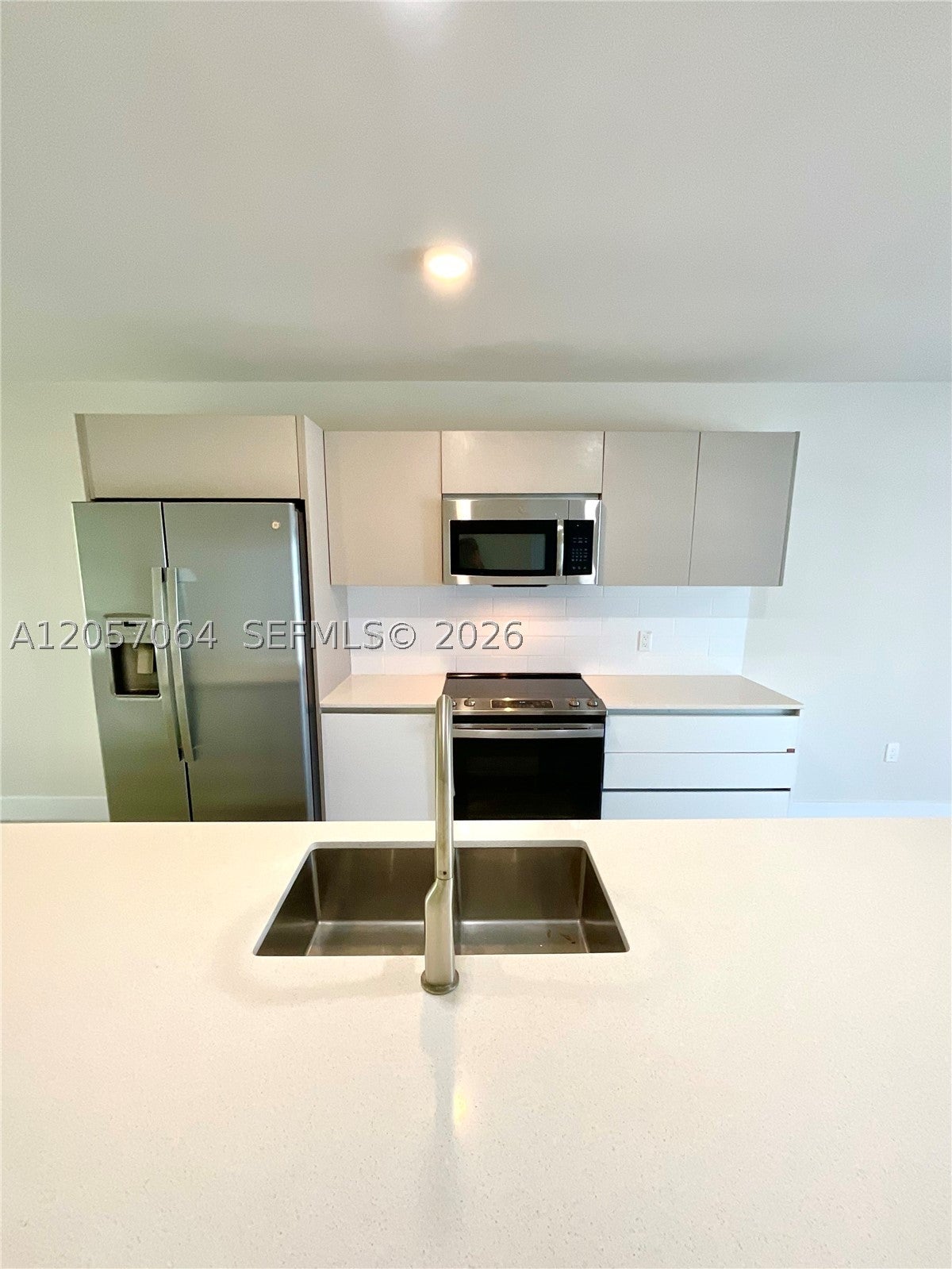 2555 NE 193rd St 2206