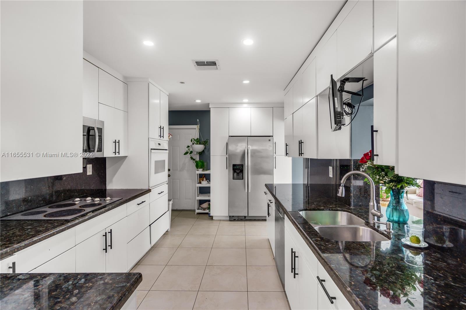 MAINLANDS OF TAMARAC LAKE - Residential
