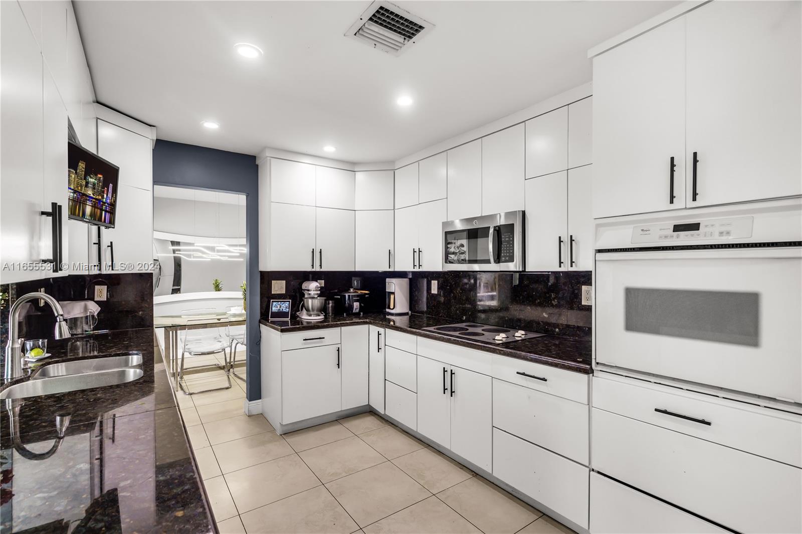 MAINLANDS OF TAMARAC LAKE - Residential