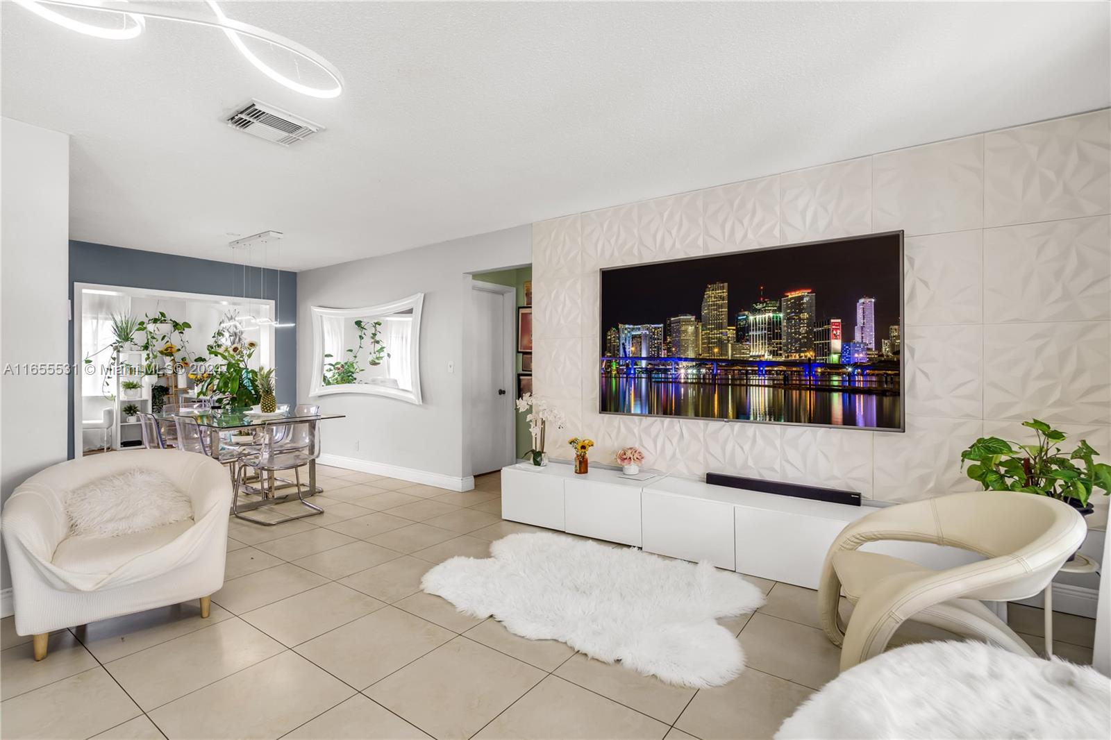 MAINLANDS OF TAMARAC LAKE - Residential