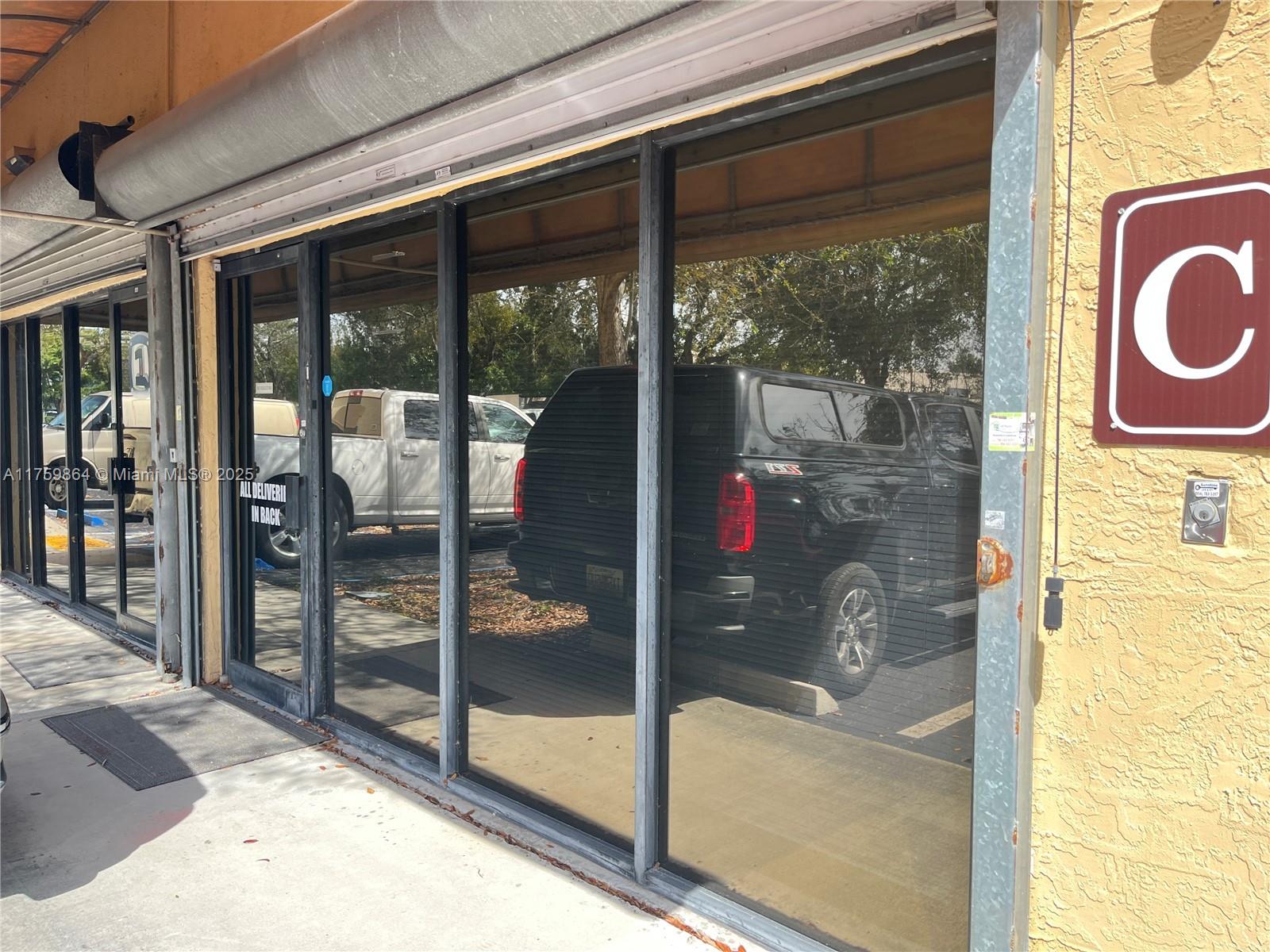 Very nice unit with office, receptionist area, a large conference room, and bathroom. Everything freshly painted. Bathroom is fully remodeled. Comes with assigned parking. The listing is for 680sf of office spaces. Water is included in the rent. Unit is in a safe area. Very conveniently located. Just minutes from major roadways and highway. Available immediately. TEXT LISTING AGENT FOR SHOWINGS.