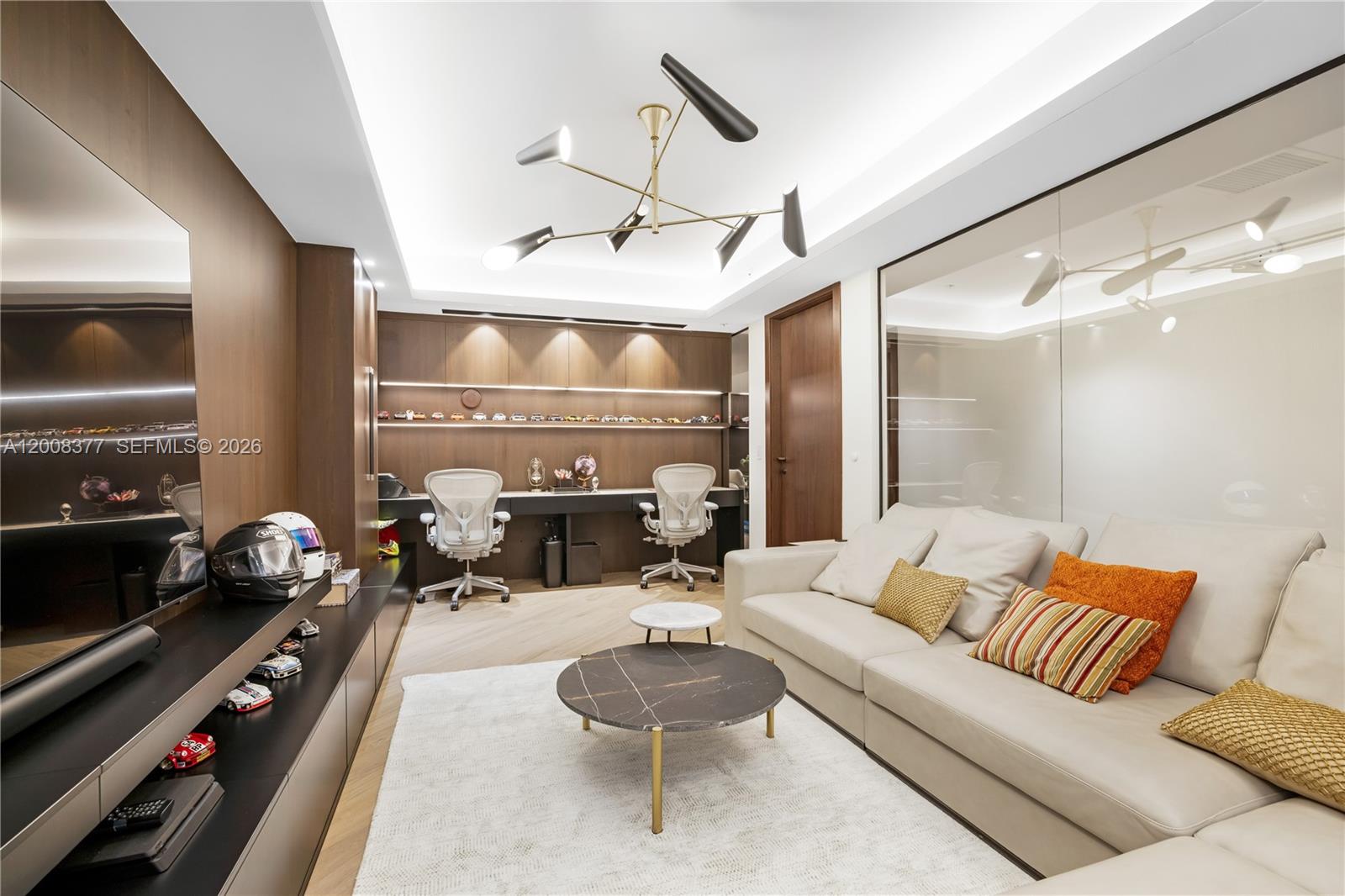 PARQUE TOWERS CONDO - Residential
