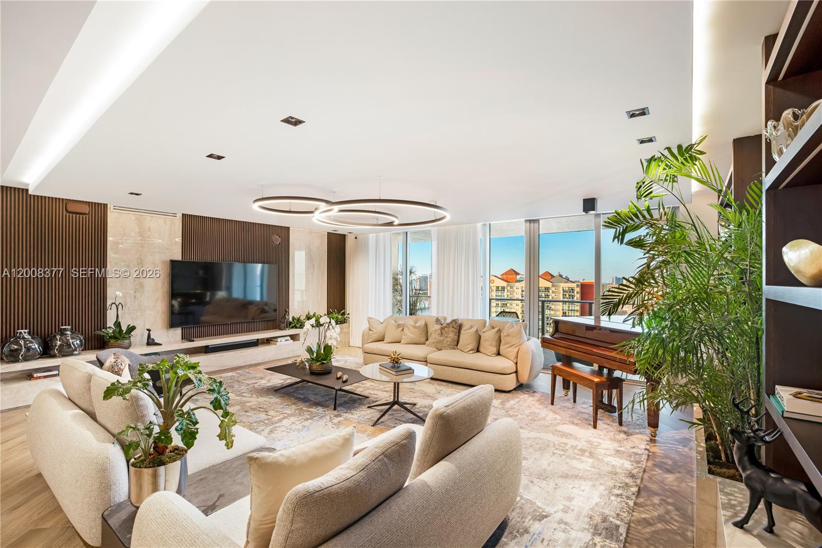 PARQUE TOWERS CONDO - Residential