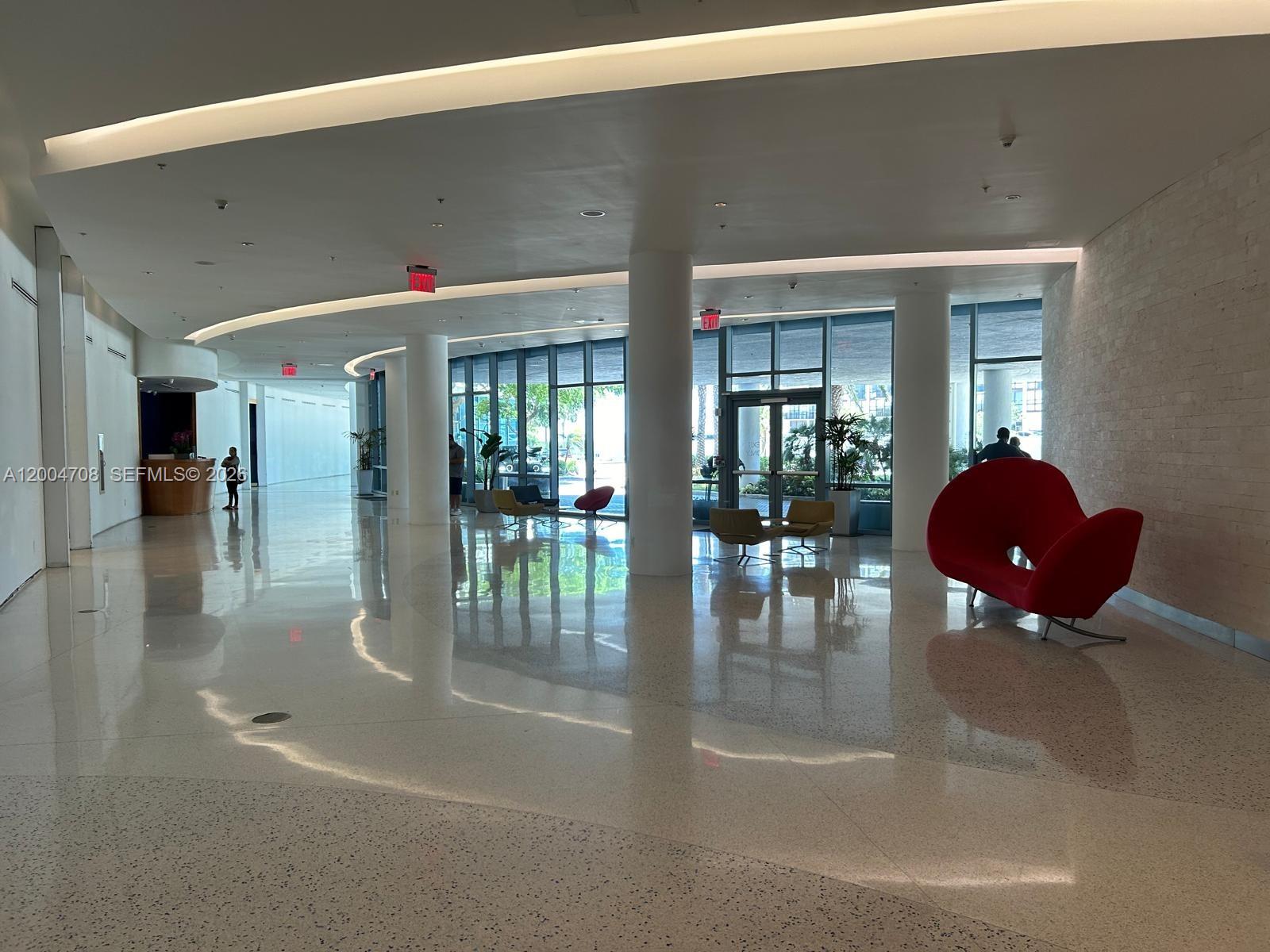 BLUE CONDO - Residential