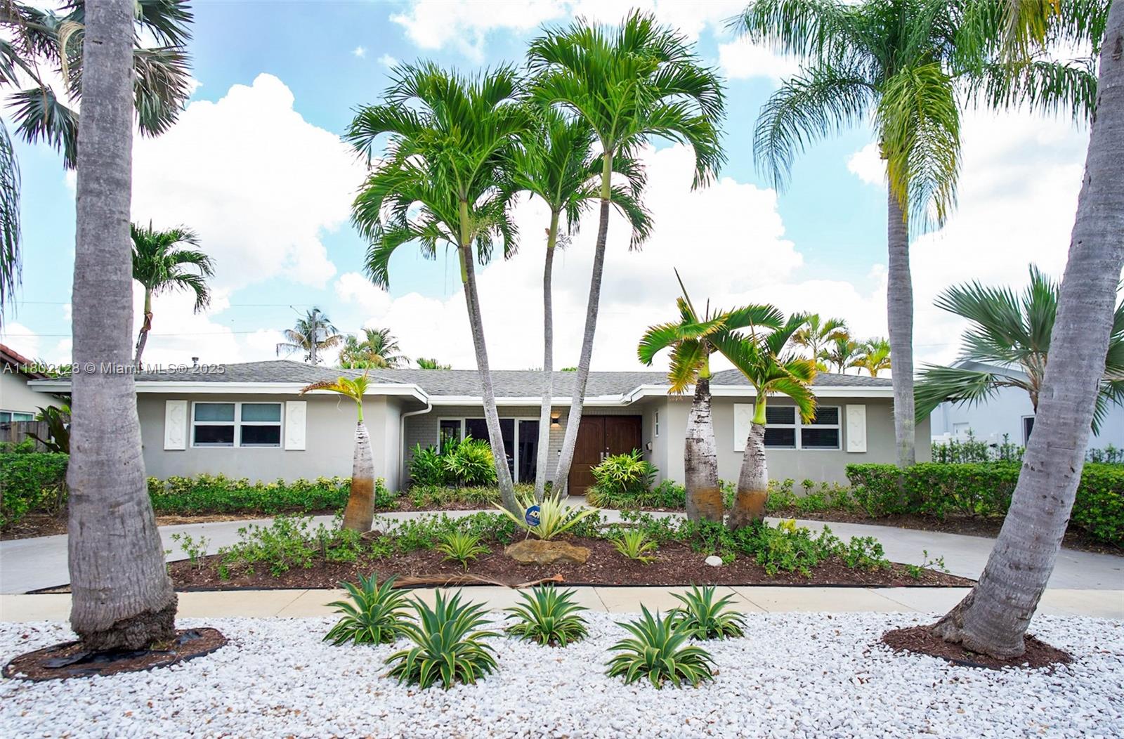 1911 Ne 206th Ter, Miami, Broward County, Florida - 4 Bedrooms  
3 Bathrooms - 