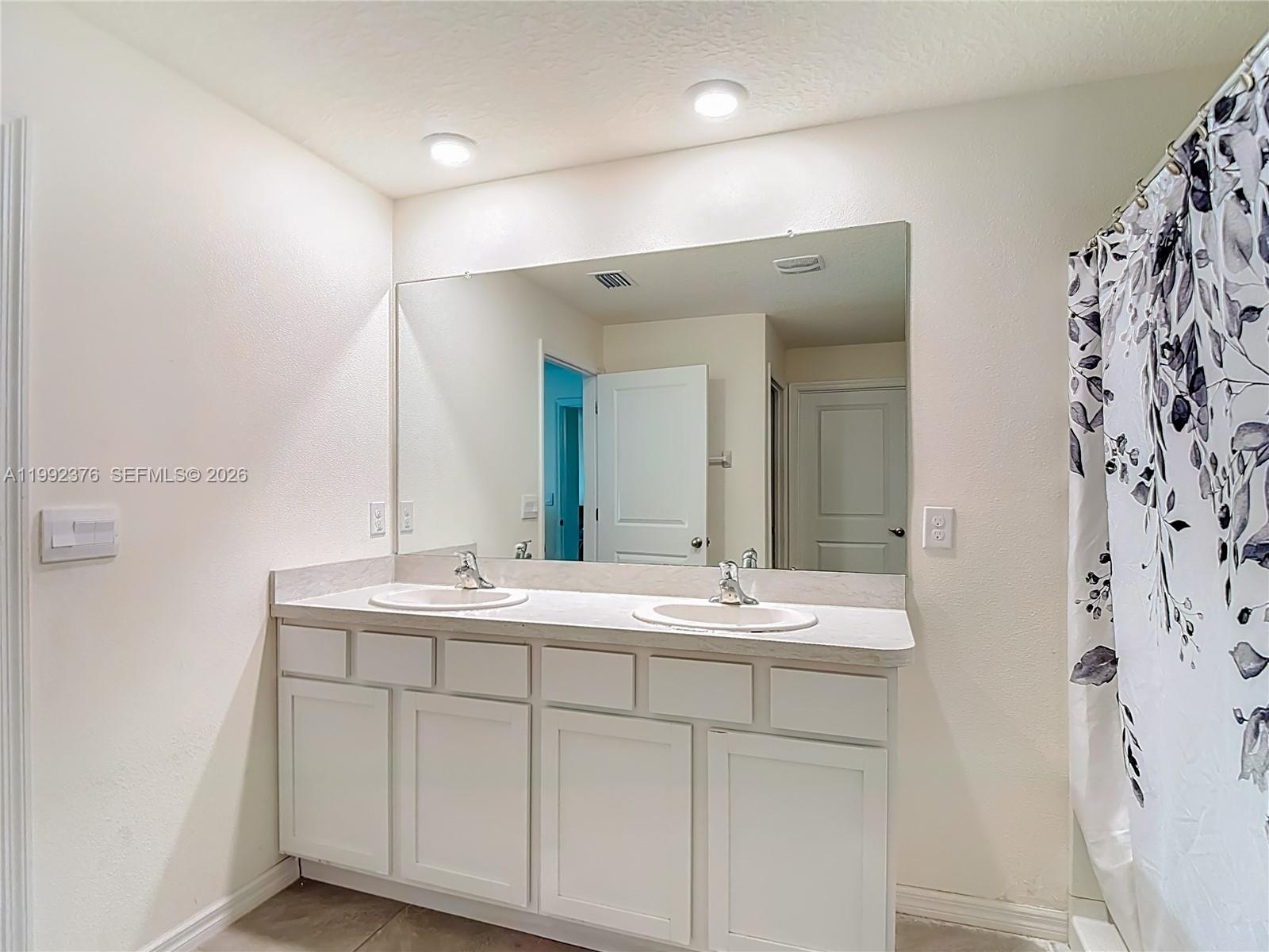 SPRING HILL UNIT 9 - Residential