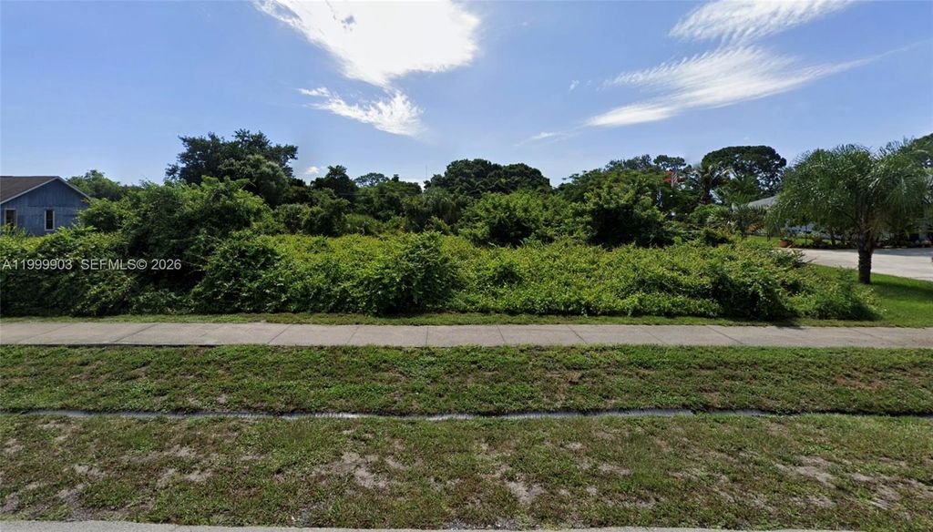 Photo of 2125 SE Morningside Blvd, Port St Lucie, FL 34952 (MLS # A11999903)
