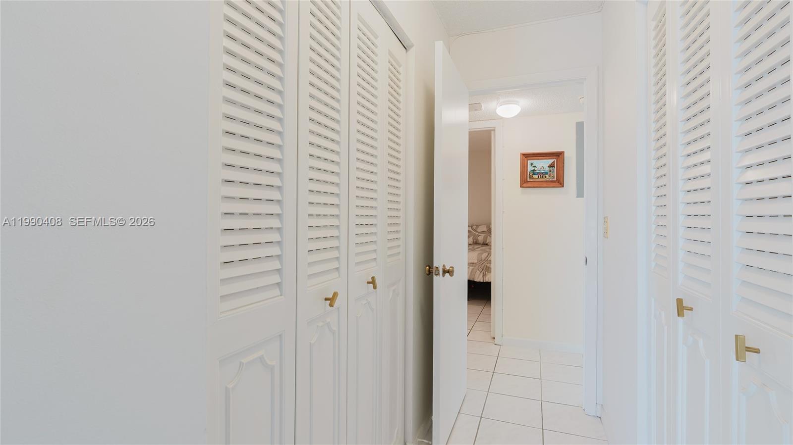 MEADOWBROOK LAKES CONDO - Residential