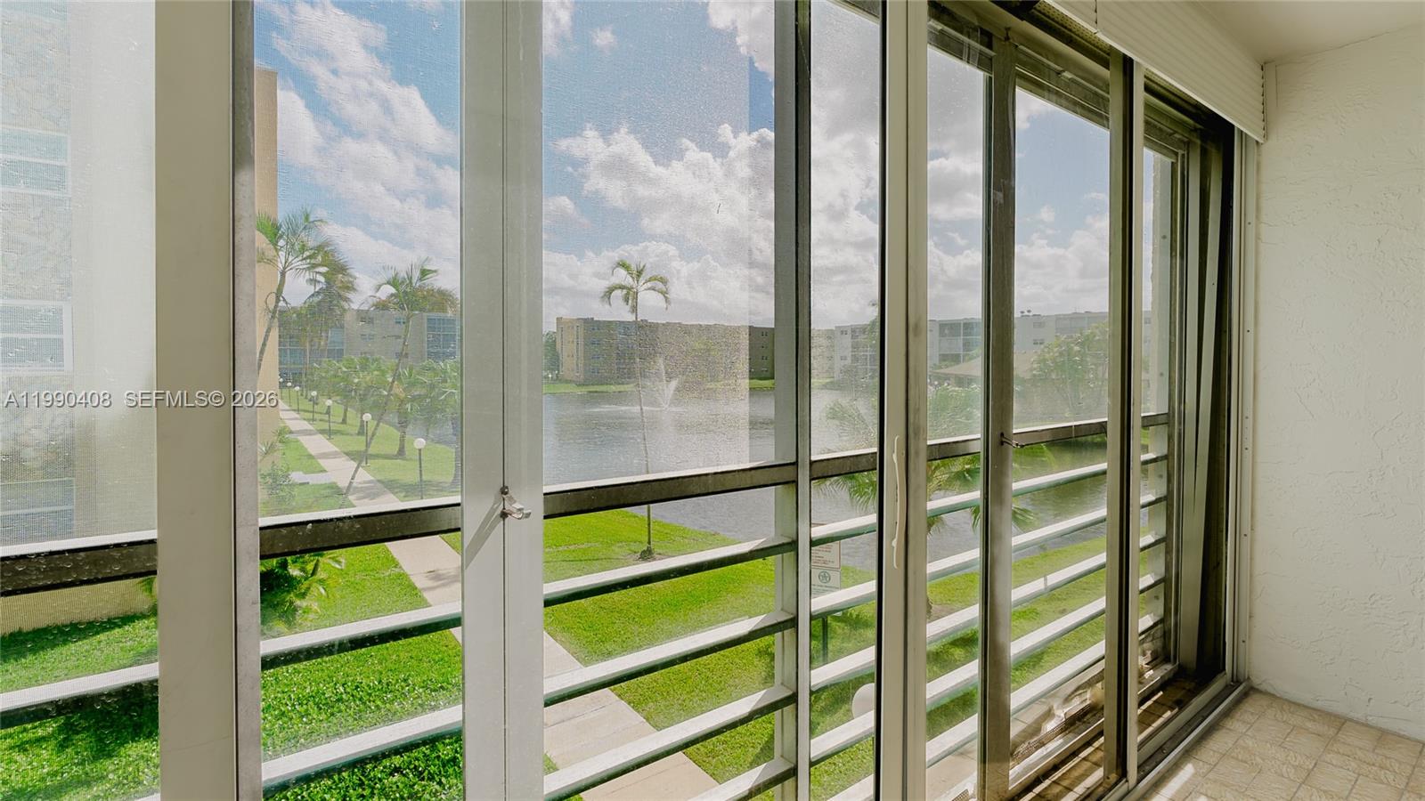 MEADOWBROOK LAKES CONDO - Residential