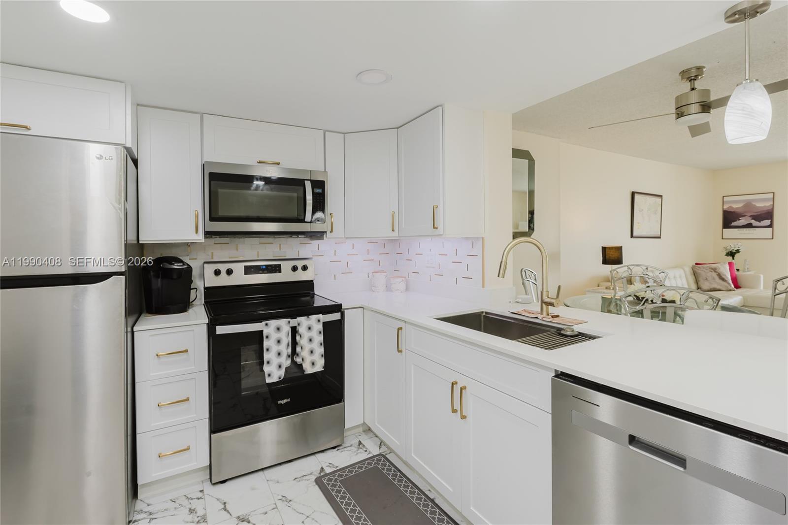 MEADOWBROOK LAKES CONDO - Residential