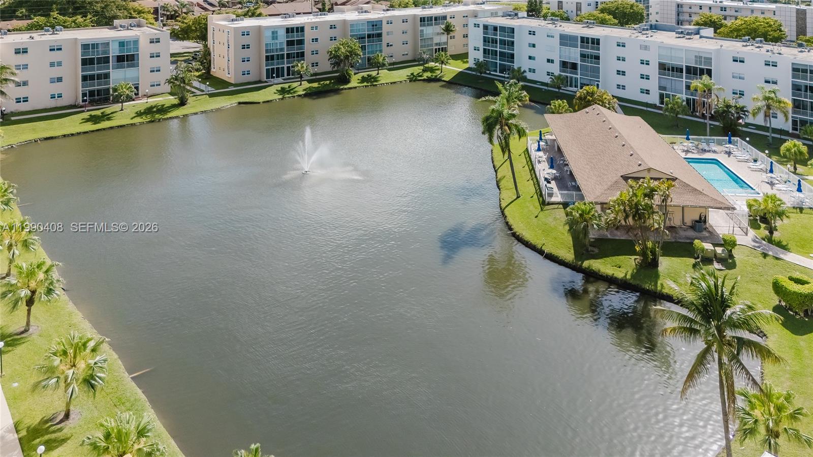 MEADOWBROOK LAKES CONDO - Residential