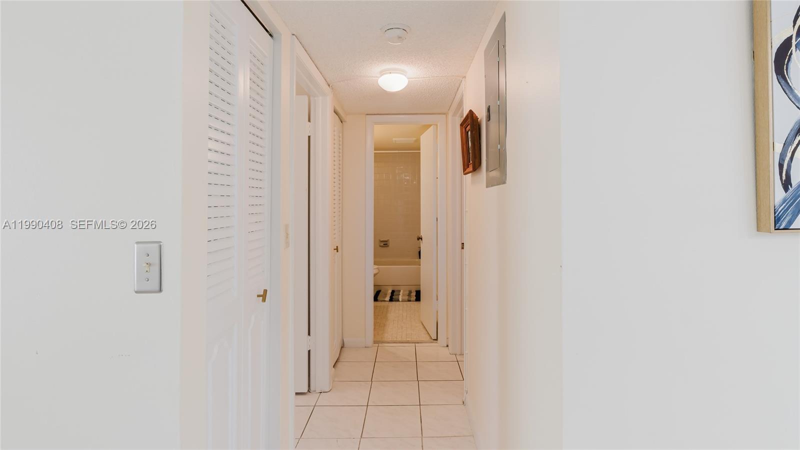 MEADOWBROOK LAKES CONDO - Residential