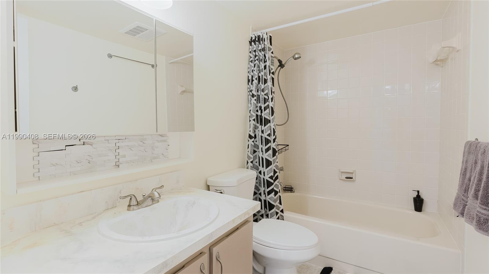 MEADOWBROOK LAKES CONDO - Residential