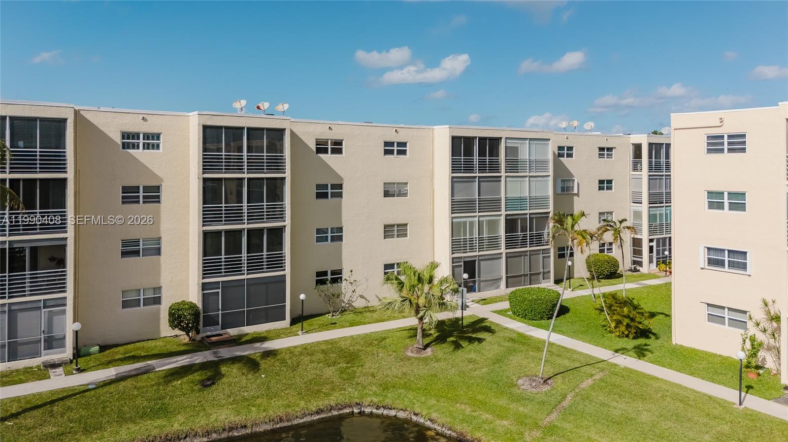 MEADOWBROOK LAKES CONDO - Residential