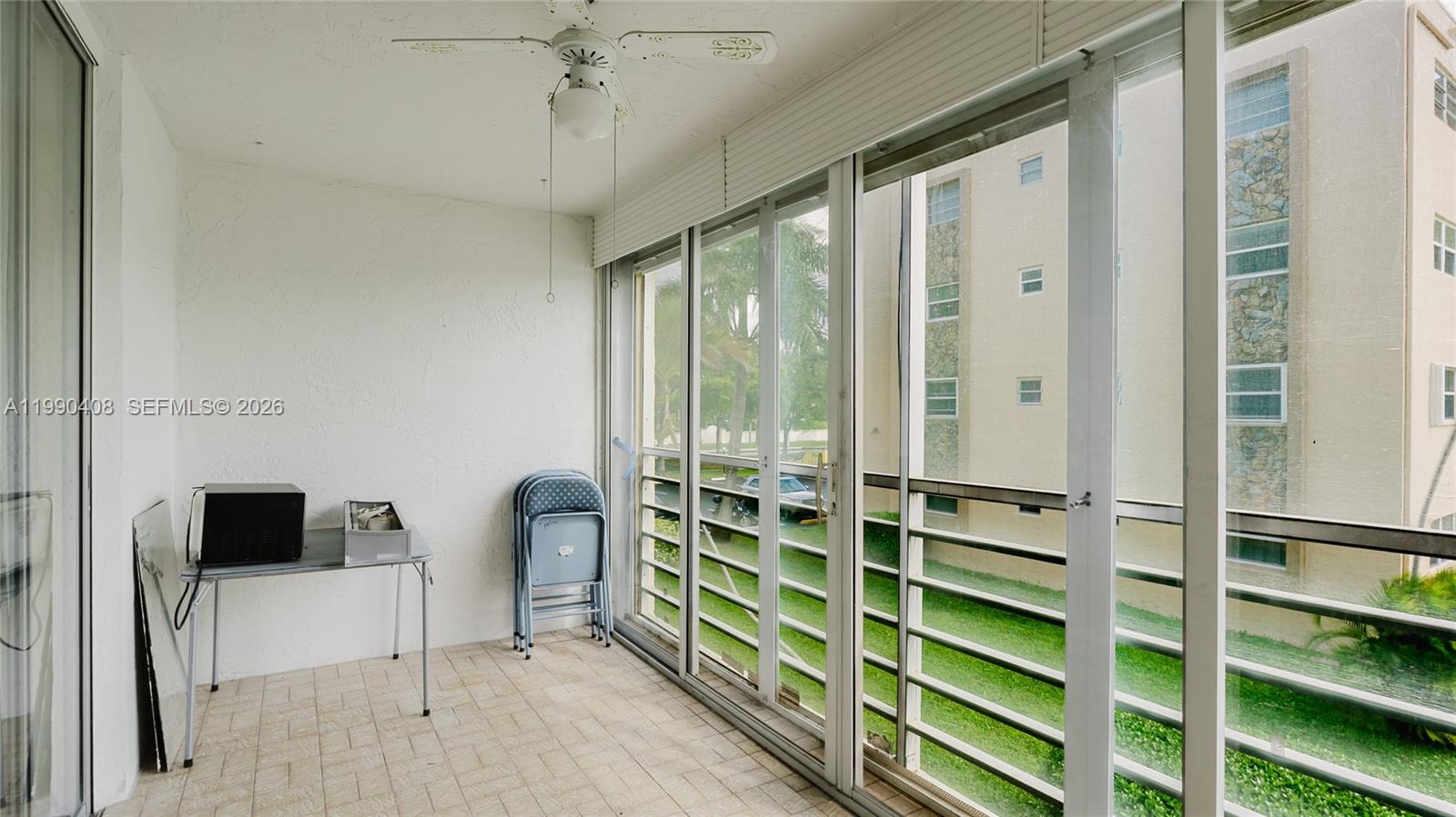 MEADOWBROOK LAKES CONDO - Residential