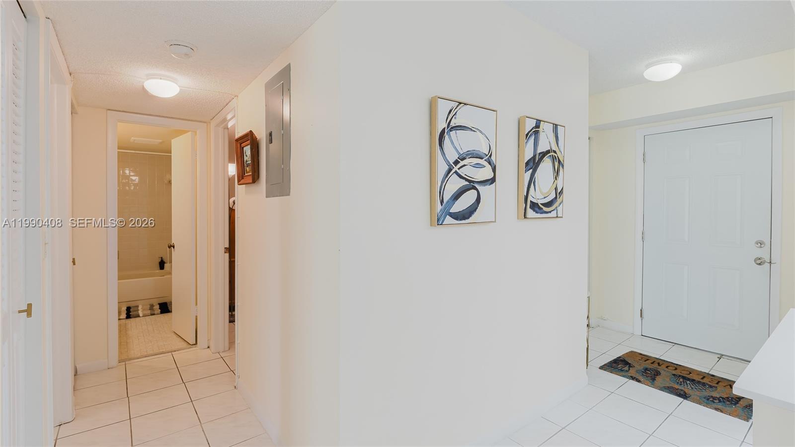 MEADOWBROOK LAKES CONDO - Residential