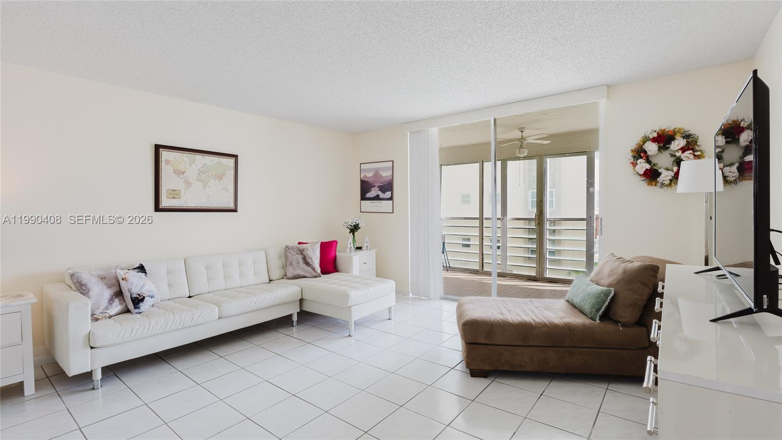 MEADOWBROOK LAKES CONDO - Residential