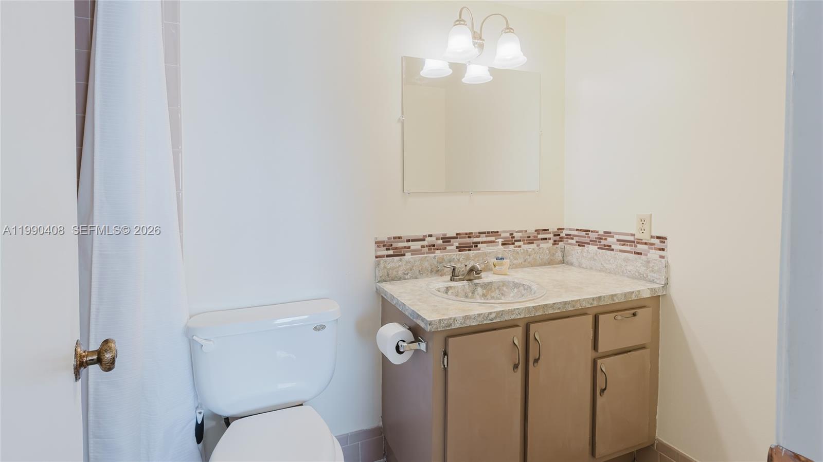 MEADOWBROOK LAKES CONDO - Residential