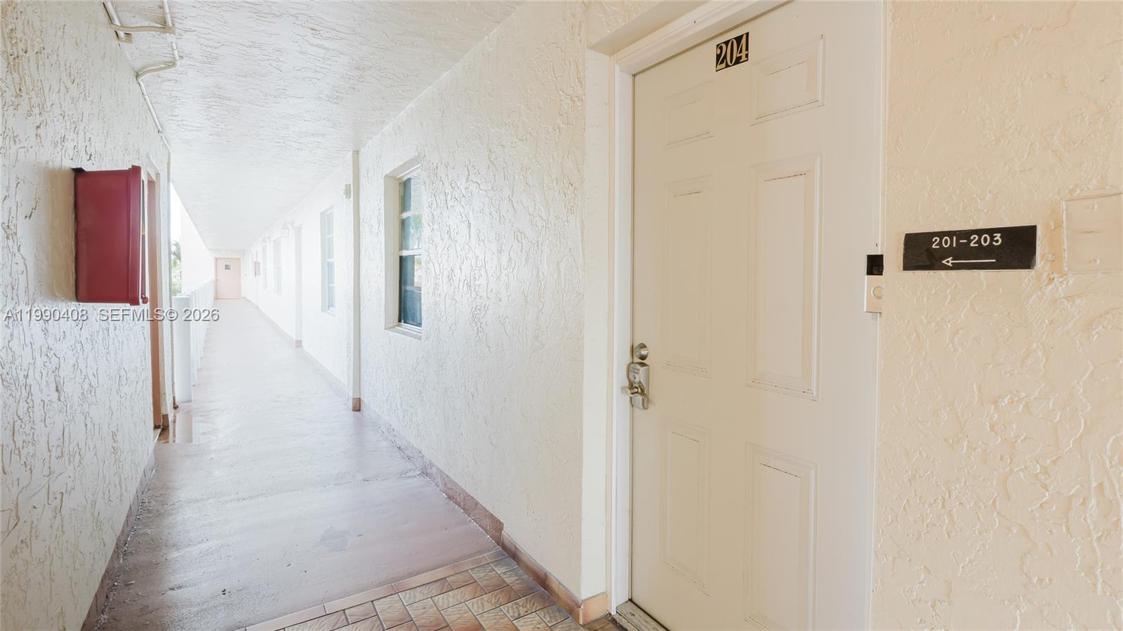 MEADOWBROOK LAKES CONDO - Residential