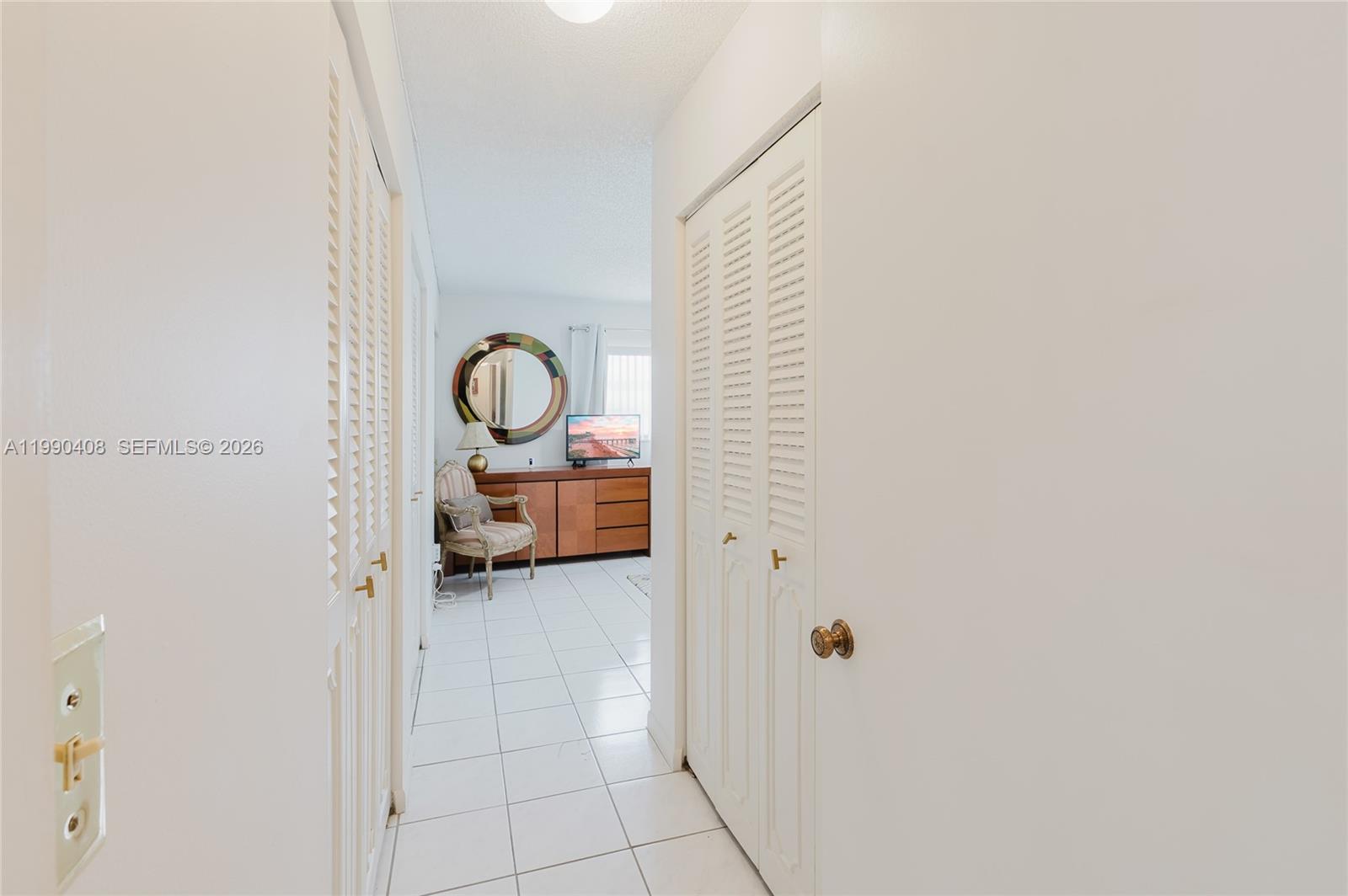 MEADOWBROOK LAKES CONDO - Residential